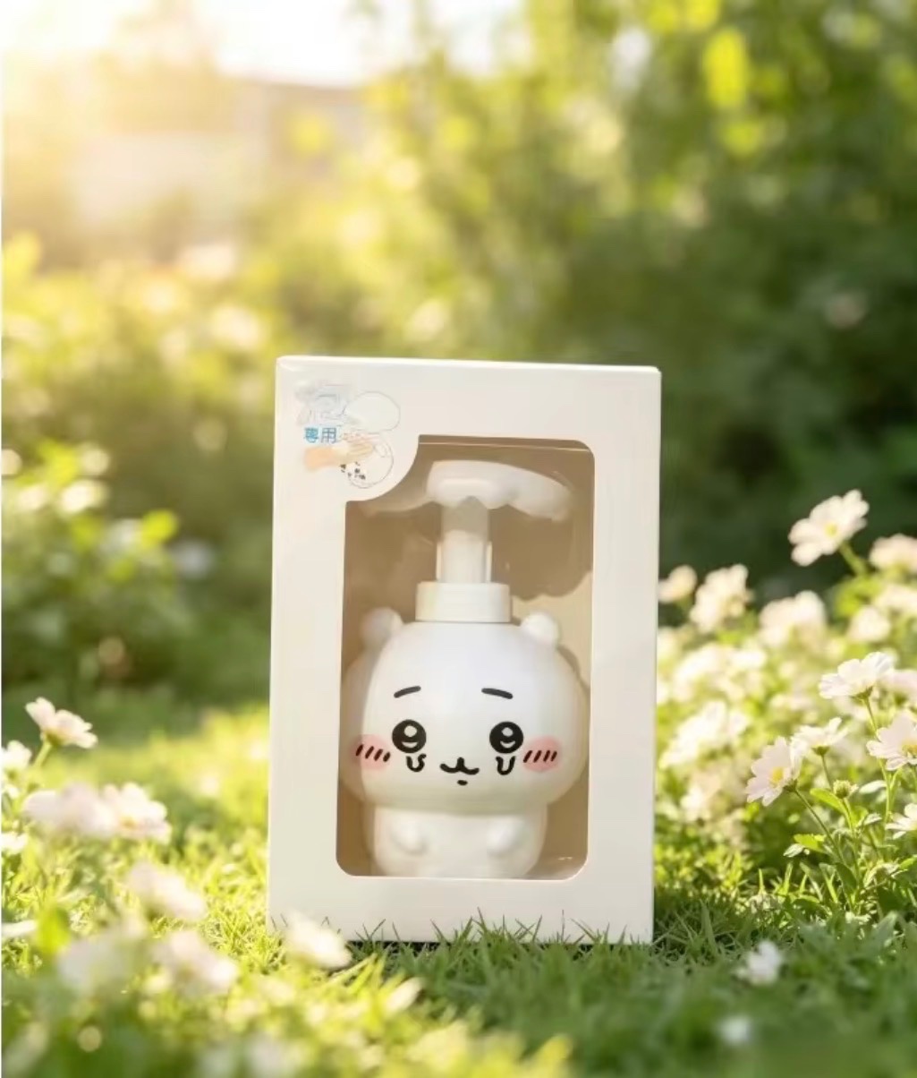 White Character Foam Pump Dispenser
